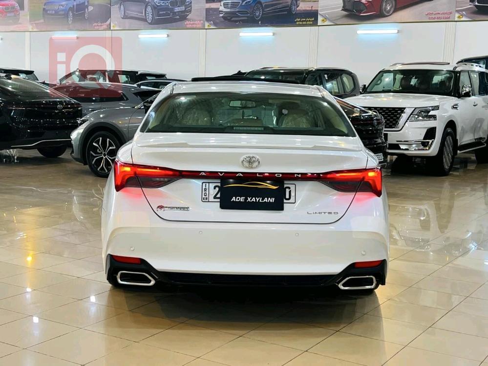 Toyota Avalon